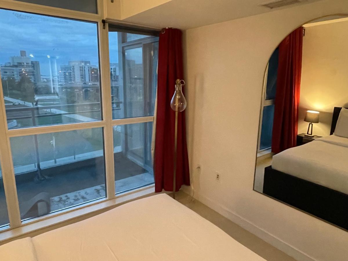 Ferienwohnung Cozy Open Concept 2Br 2Bath W/Parking -Jays/Cn Toronto Exterior foto