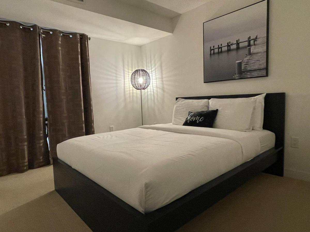 Ferienwohnung Cozy Open Concept 2Br 2Bath W/Parking -Jays/Cn Toronto Exterior foto