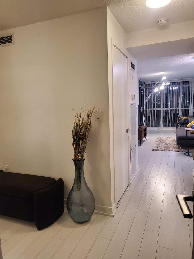 Ferienwohnung Cozy Open Concept 2Br 2Bath W/Parking -Jays/Cn Toronto Exterior foto