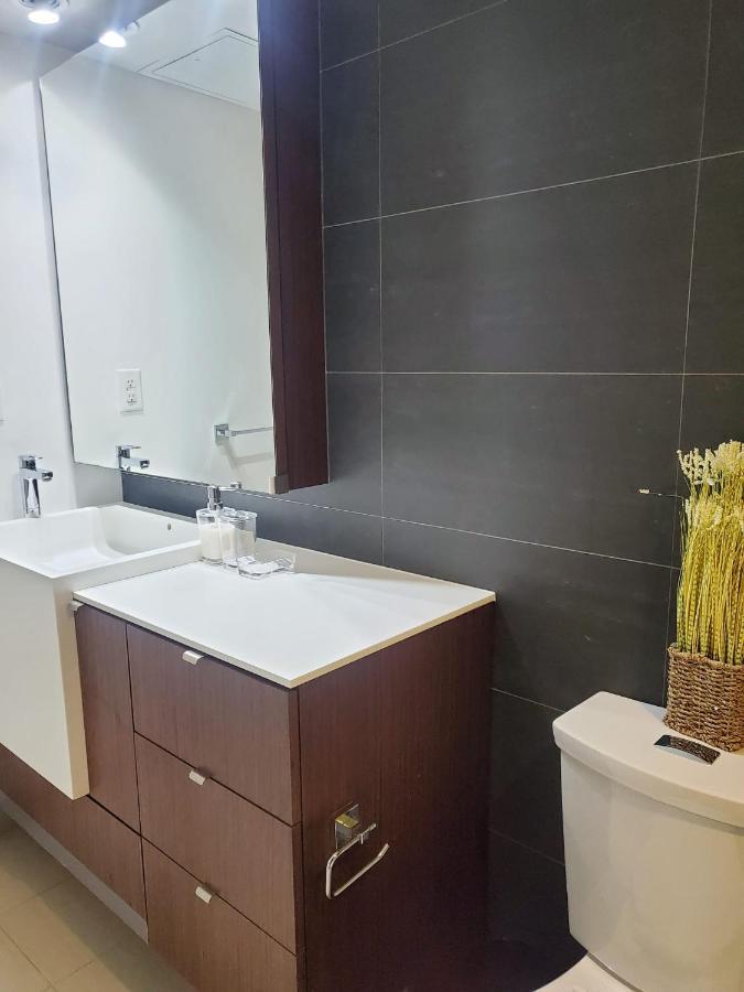 Ferienwohnung Cozy Open Concept 2Br 2Bath W/Parking -Jays/Cn Toronto Exterior foto